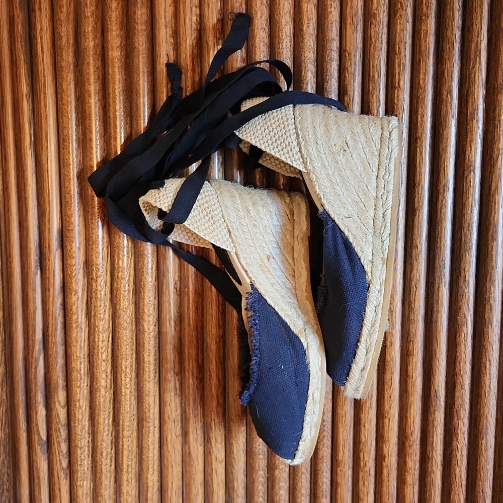 Saks Fifth Avenue navy blue Wedge Espadrilles sz 7